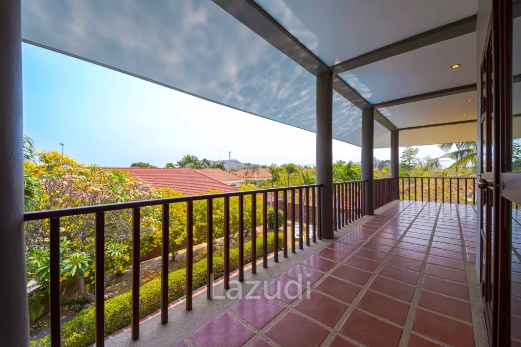 5BR Pool Villa-Close to Beach and City (CV5)
