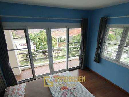 privater Pool / 800 qm Grundstück / 270 qm Wohnfläche