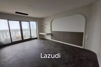 68 sqm high floor condo in State Tower Si Lom Bangkok