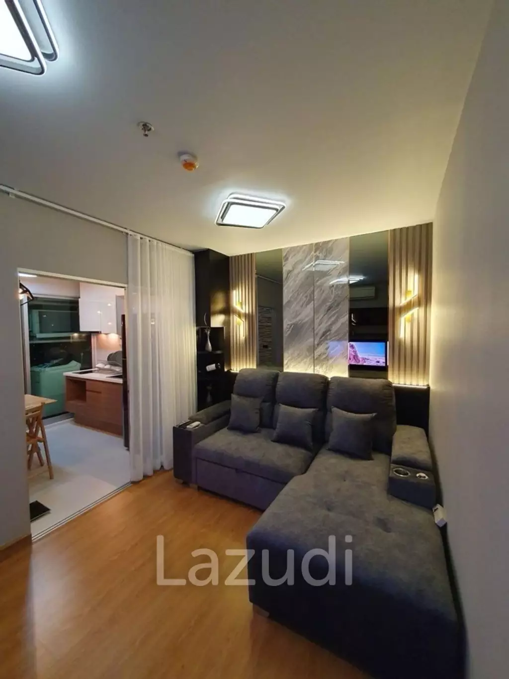 33 sqm high floor 1 bedroom condo Fuse Chan Sathorn Chong Nonsi