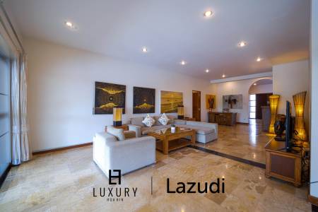 600 Kvm 3 Seng 3 Bad Villa for Leie