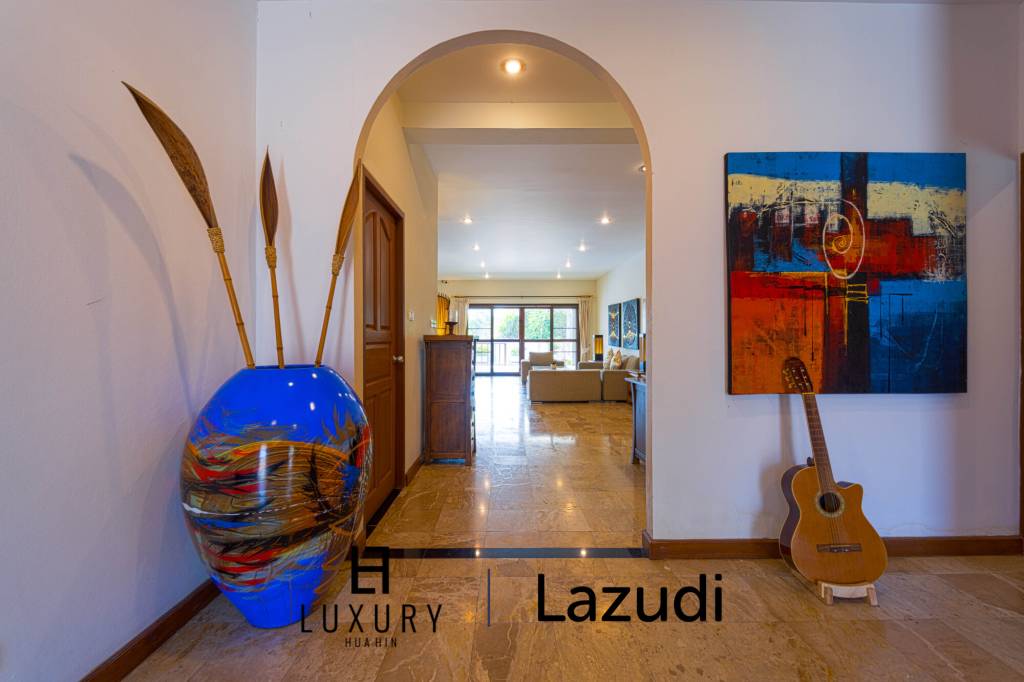 600 Kvm 3 Seng 3 Bad Villa for Leie