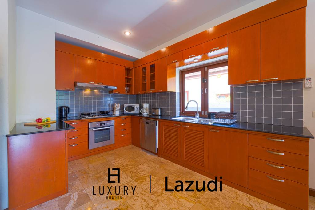 600 Kvm 3 Seng 3 Bad Villa for Leie