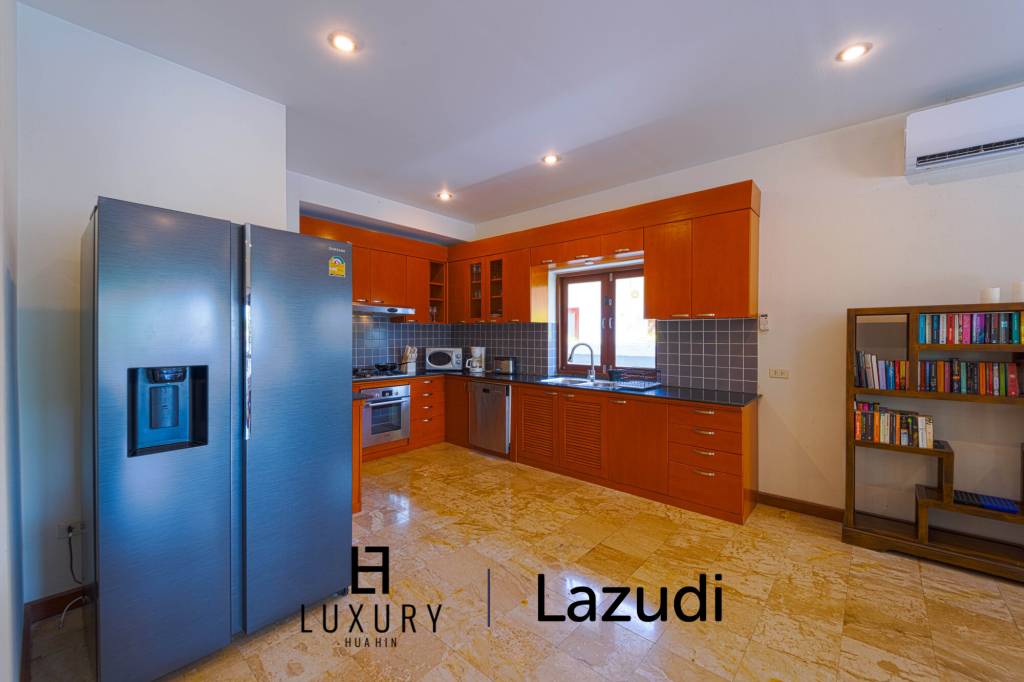 600 Kvm 3 Seng 3 Bad Villa for Leie