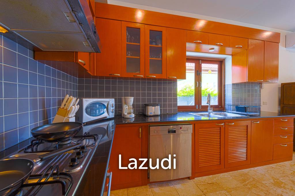 Lovely 3BR Villa in good Location (CV3MA)