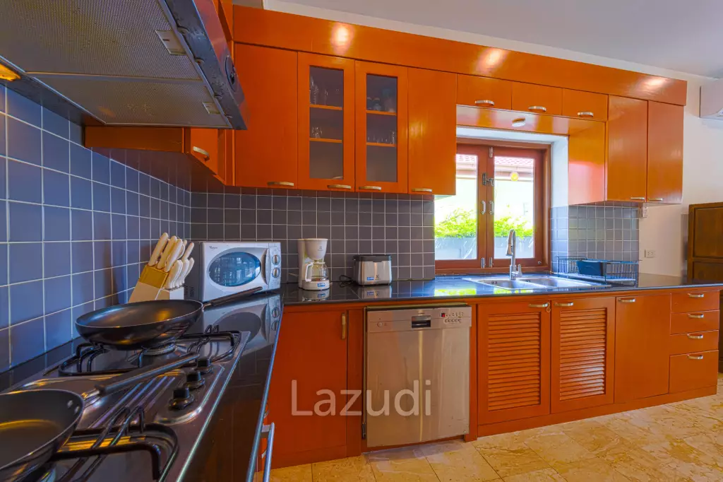 Lovely 3BR Villa in good Location (CV3MA)