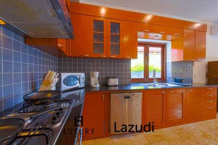 600 Kvm 3 Seng 3 Bad Villa for Leie