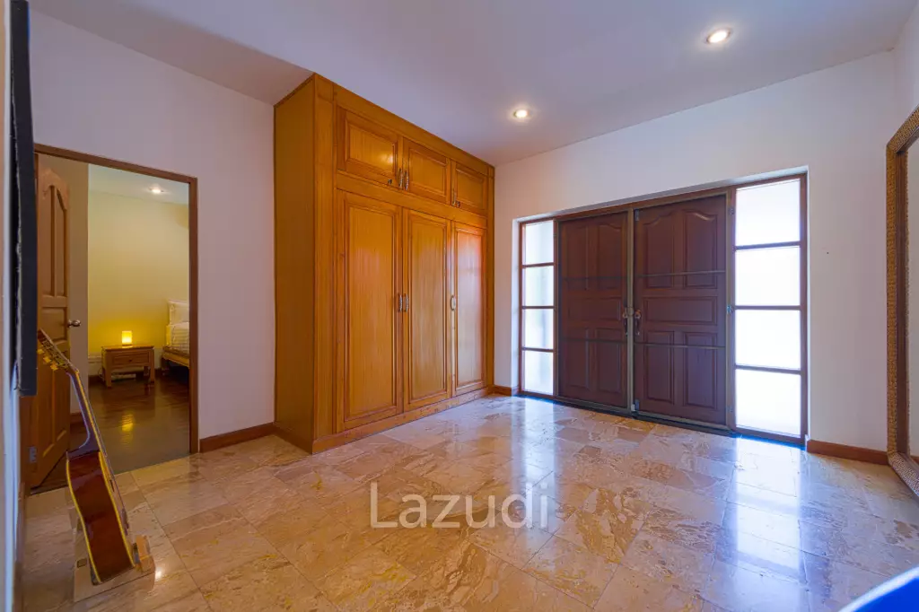Lovely 3BR Villa in good Location (CV3MA)