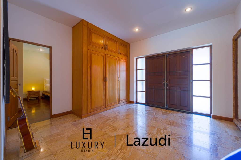 600 Kvm 3 Seng 3 Bad Villa for Leie