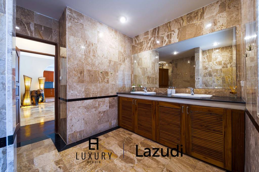 600 Kvm 3 Seng 3 Bad Villa for Leie