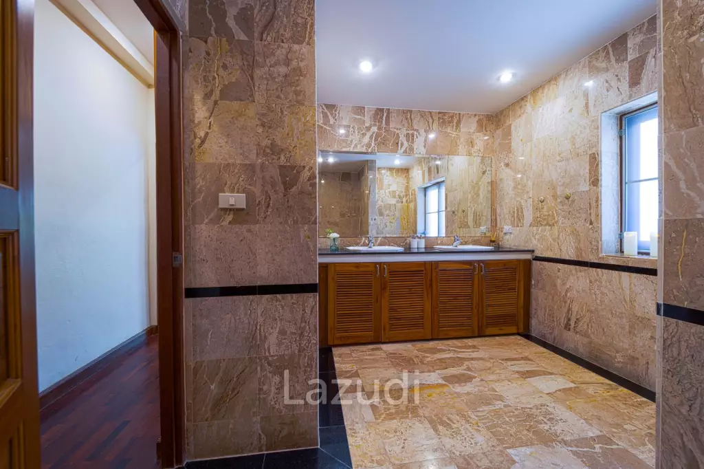 Lovely 3BR Villa in good Location (CV3MA)