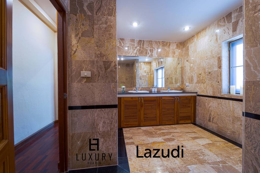 600 Kvm 3 Seng 3 Bad Villa for Leie