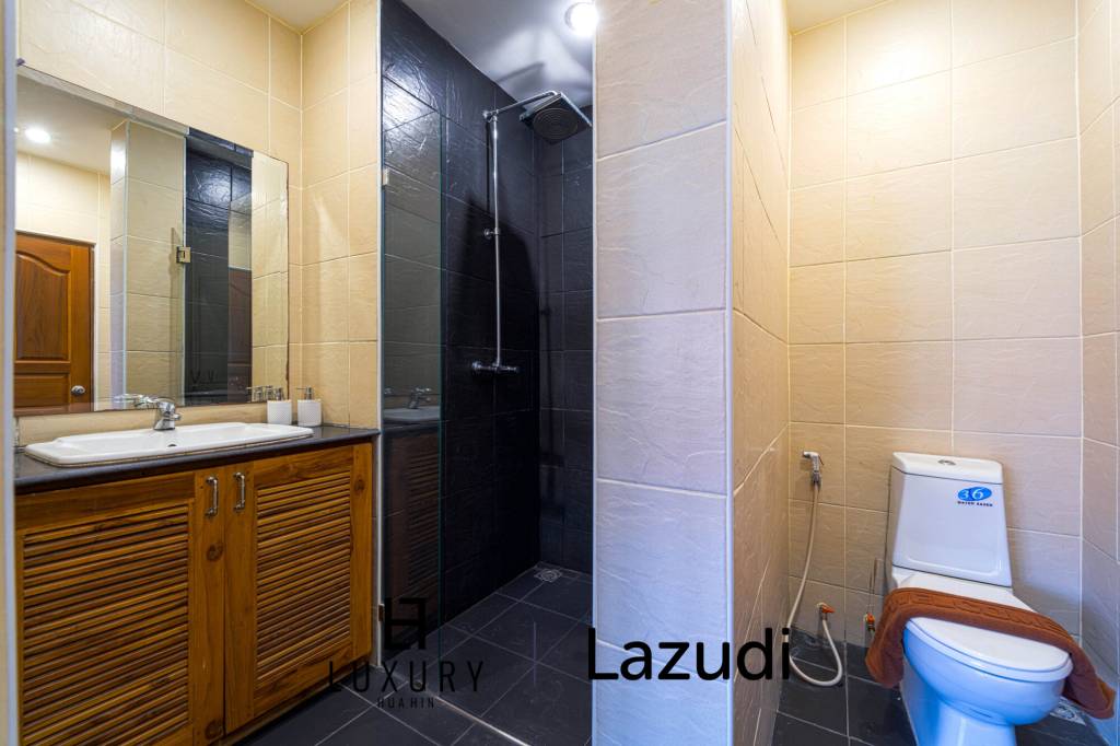 600 Kvm 3 Seng 3 Bad Villa for Leie