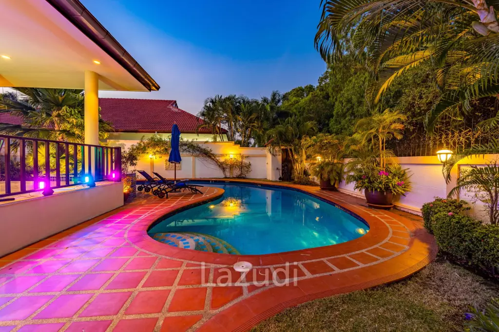 Cozy 3 Bedroom Pool Villa Close to Town (CV3L)