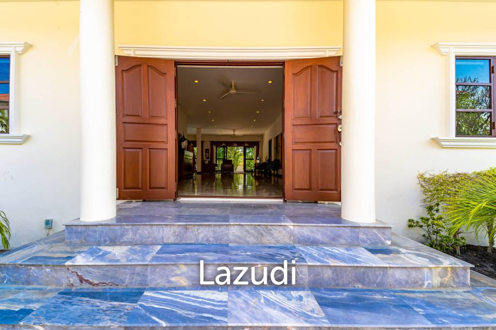 Cozy 3 Bedroom Pool Villa Close to Town (CV3L)