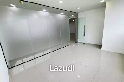 101 sqm modern office for rent in Bang Khlo Bangkok