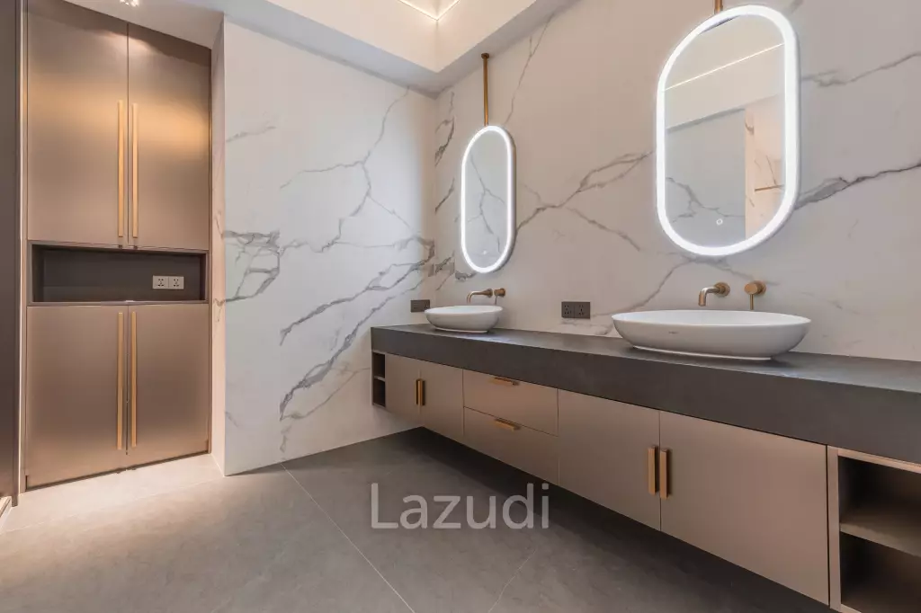 Luxury Family Villa in Nagawari Village, Na Jomtien