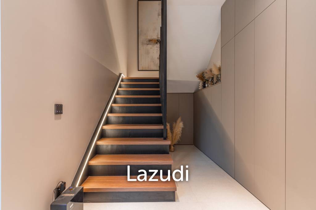 Luxury Family Villa in Nagawari Village, Na Jomtien