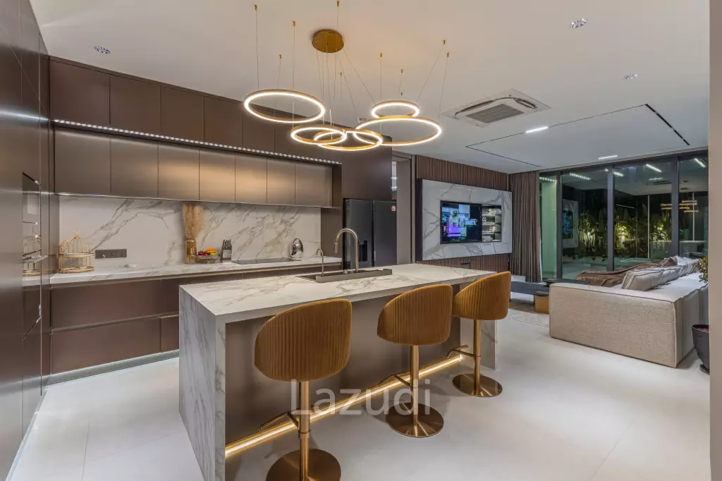 Luxury Family Villa in Nagawari Village, Na Jomtien