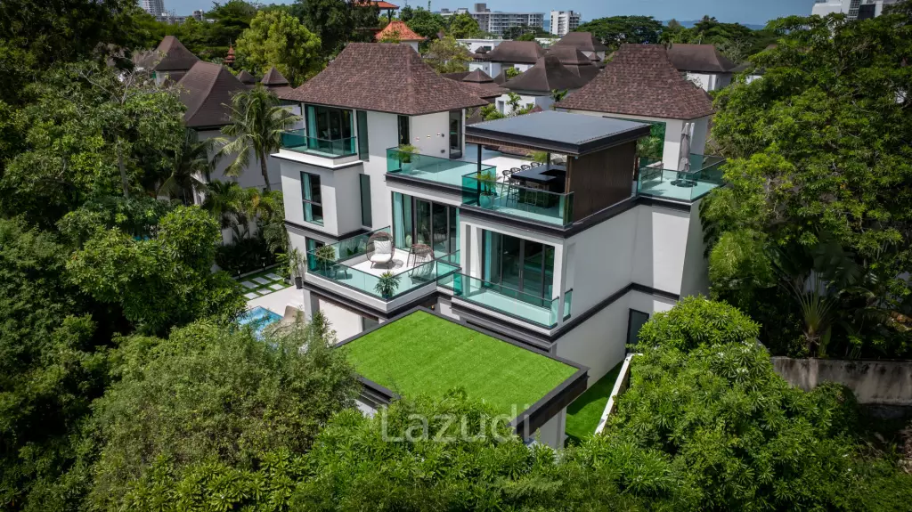 Luxury Family Villa in Nagawari Village, Na Jomtien