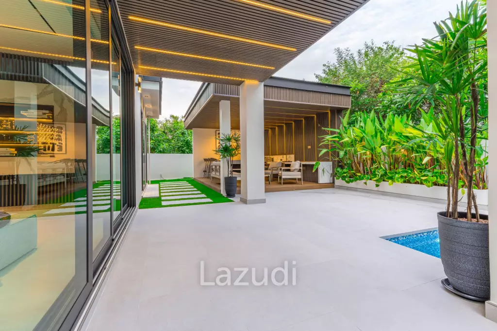 Luxury Family Villa in Nagawari Village, Na Jomtien