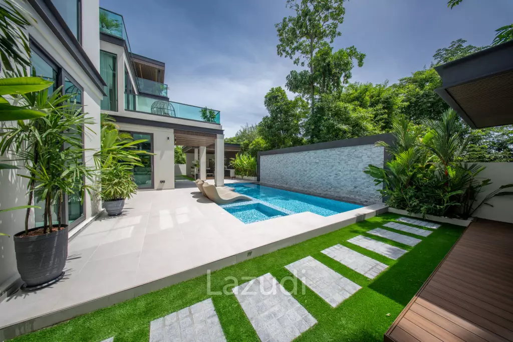 Luxury Family Villa in Nagawari Village, Na Jomtien
