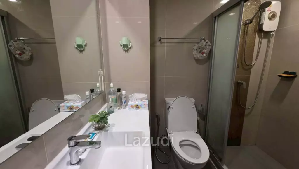 34 sqm condo on 22nd floor at Ideo Sathorn-Wongwian Yai, Khlong San Bangkok