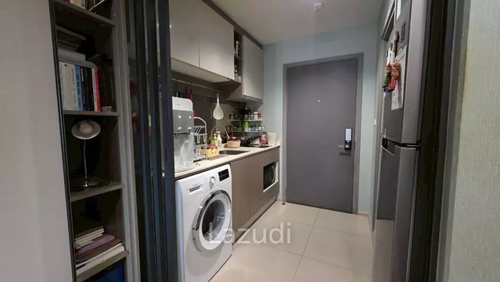 34 sqm condo on 22nd floor at Ideo Sathorn-Wongwian Yai, Khlong San Bangkok