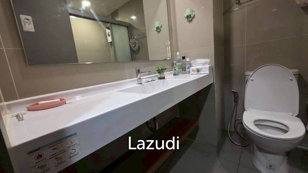 34 sqm condo on 22nd floor at Ideo Sathorn-Wongwian Yai, Khlong San Bangkok