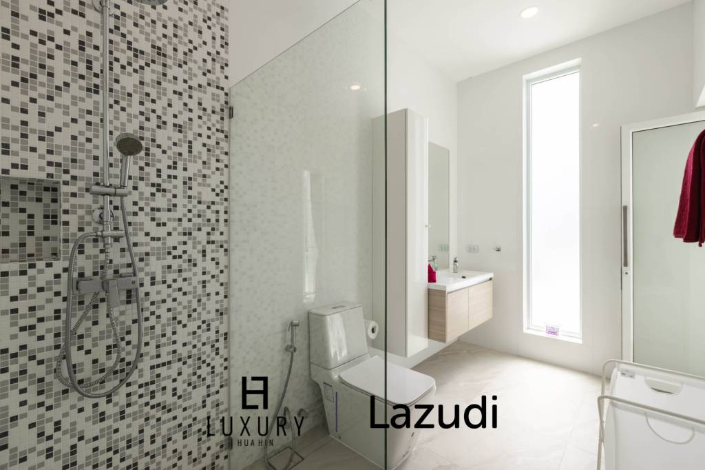 550 Kvm 4 Seng 3 Bad Villa for Leie