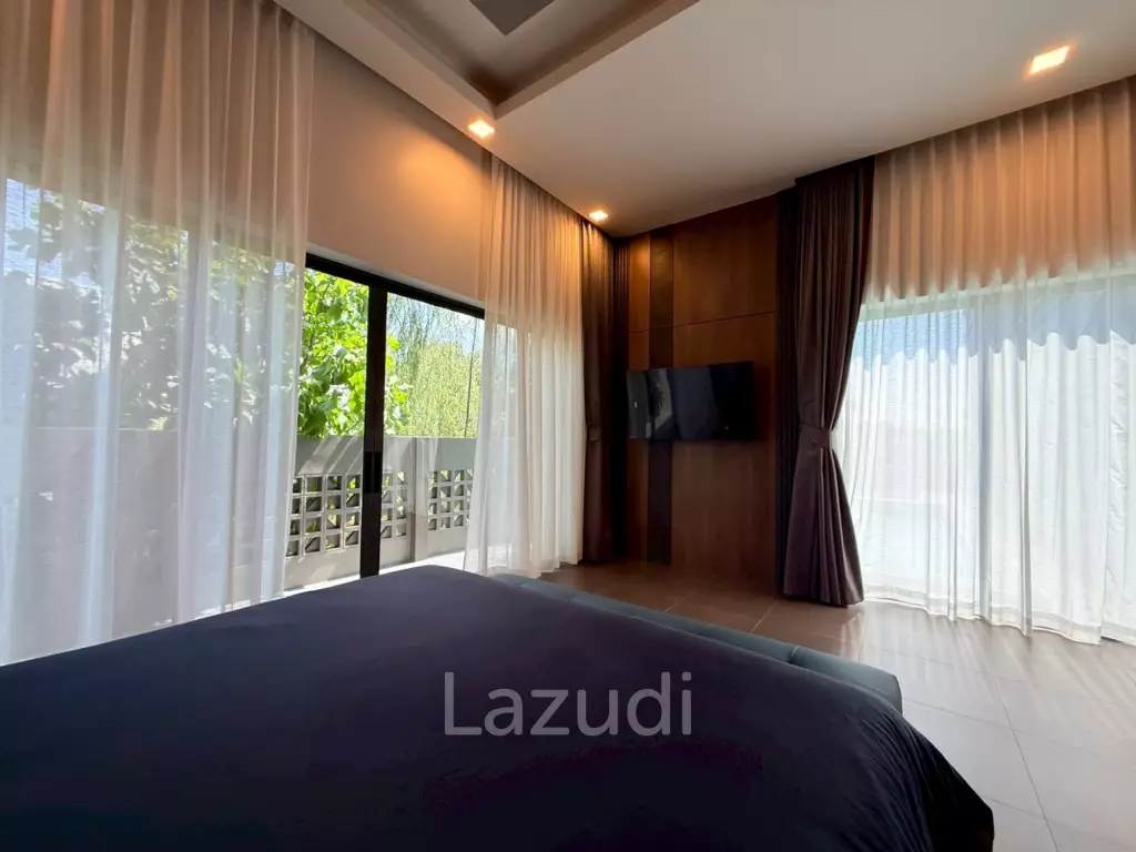 Modern Private Pool Villa Near Mabprachan Lake