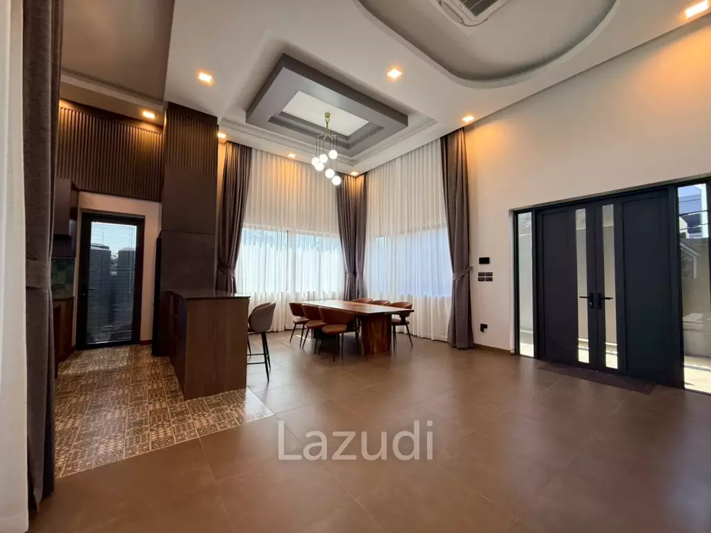 Modern Private Pool Villa Near Mabprachan Lake