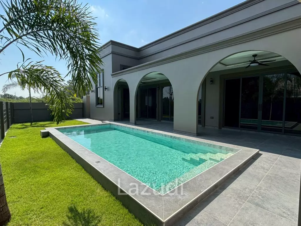 Modern Private Pool Villa Near Mabprachan Lake
