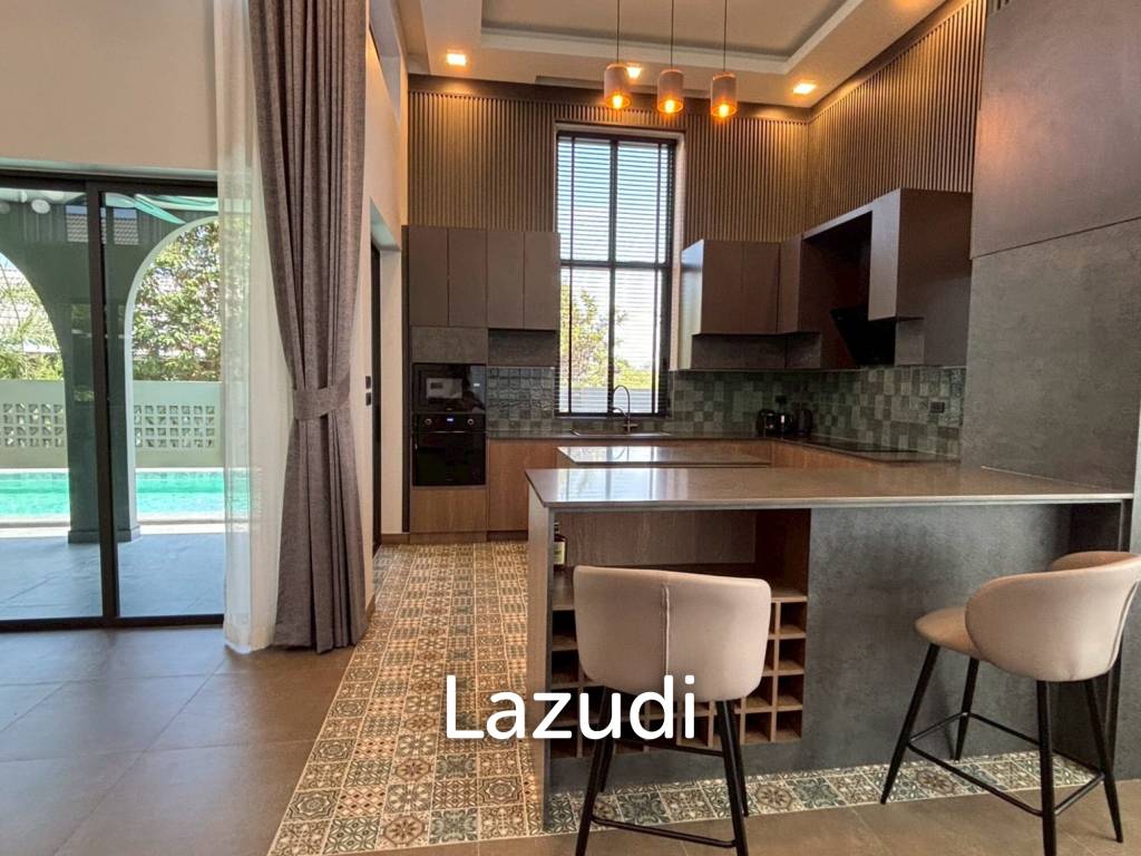 Modern Private Pool Villa Near Mabprachan Lake