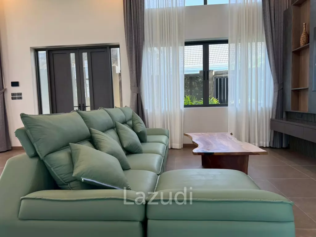 Modern Private Pool Villa Near Mabprachan Lake