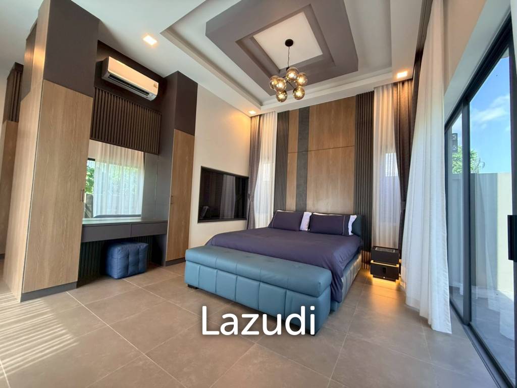 Modern Private Pool Villa Near Mabprachan Lake