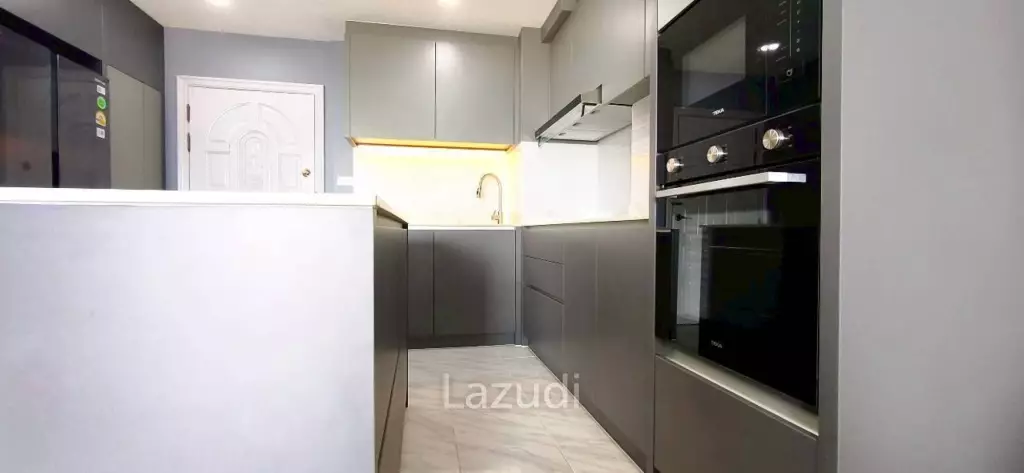 Spacious 1-Bedroom for Sale and Rent View Talay 2 Jomtien