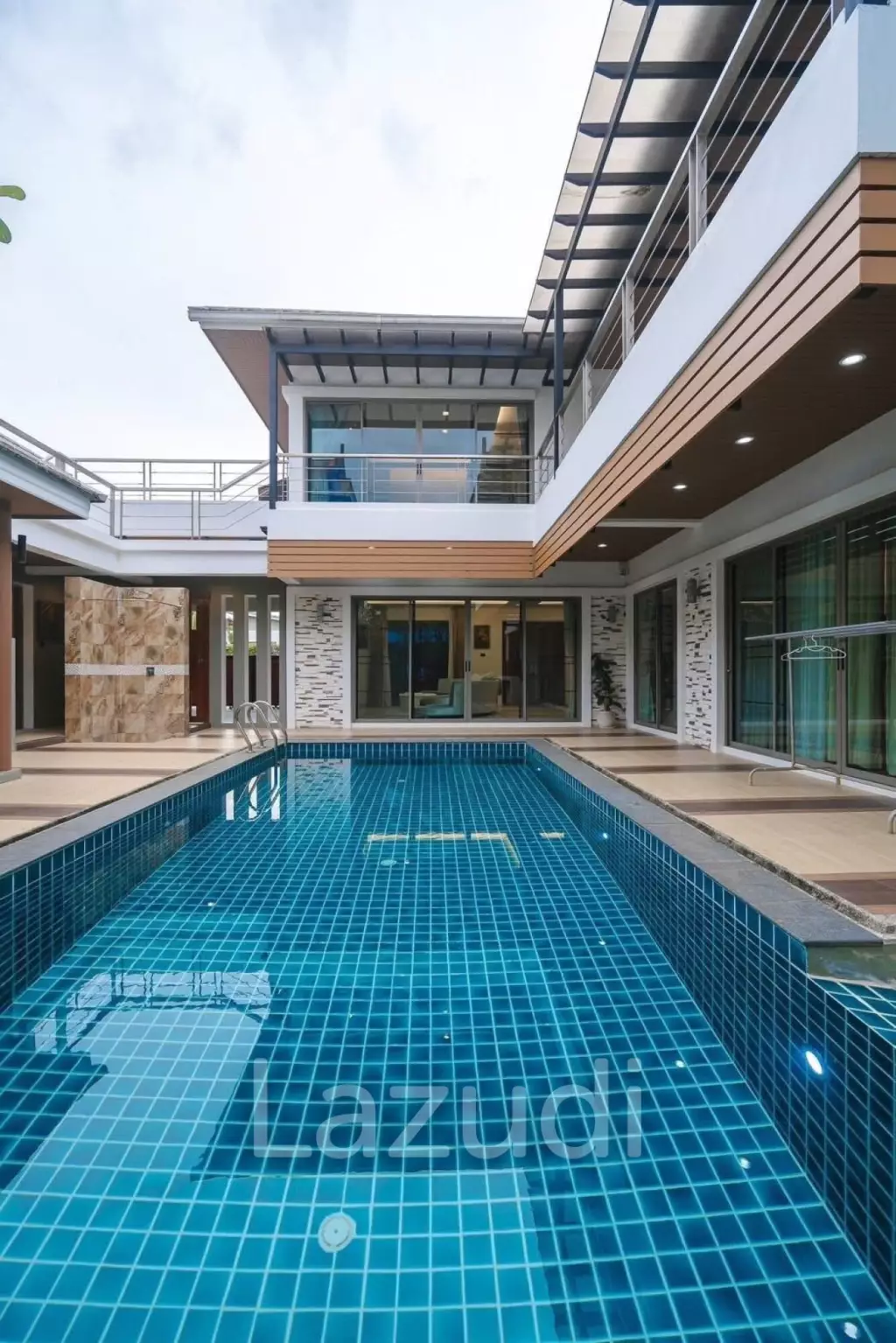 4 Bedroom Pool Villa for Rent and Sale at Chalong Miracle Lakeview