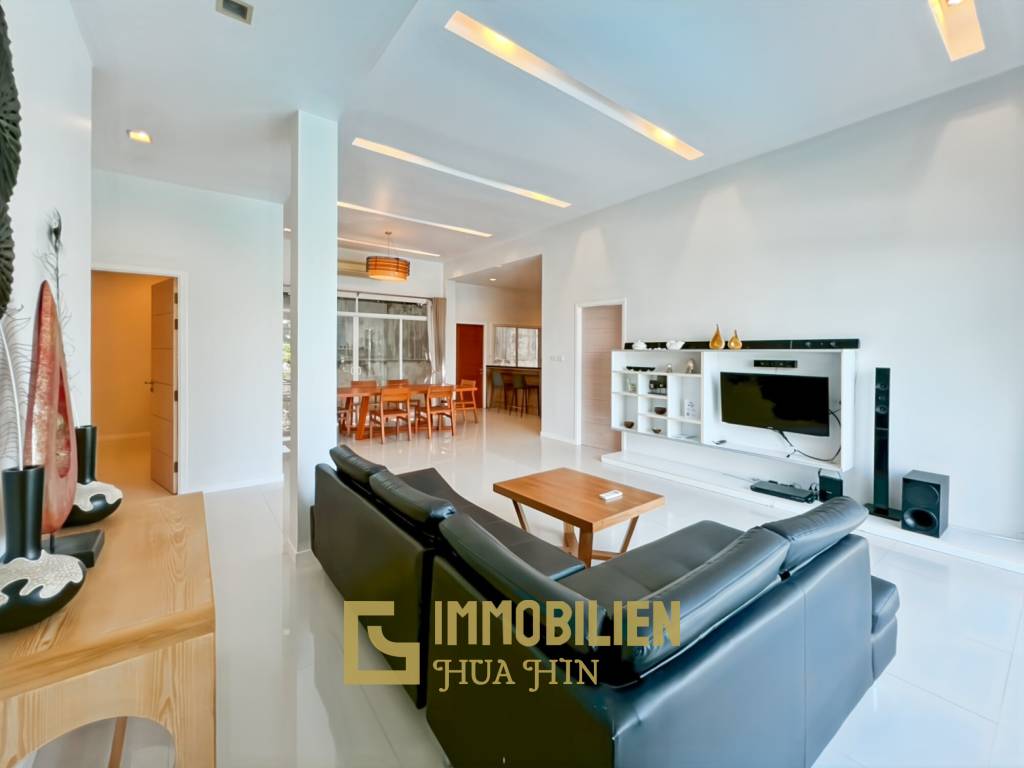 Meernah / 3 Schlafzimmer + 2 Bäder / privater Pool