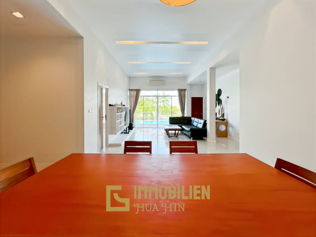 Meernah / 3 Schlafzimmer + 2 Bäder / privater Pool