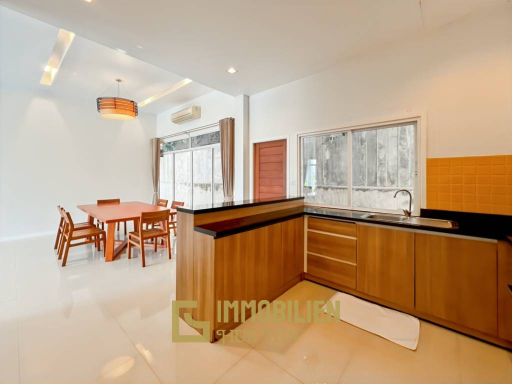 Meernah / 3 Schlafzimmer + 2 Bäder / privater Pool