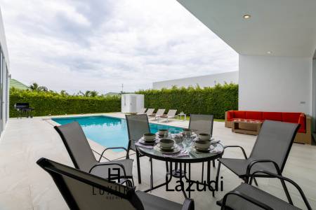 โมเดิร์นพูลวิลล่า 4 ห้องนอน พร้อมดาดฟ้าชมวิว (KH-A5)