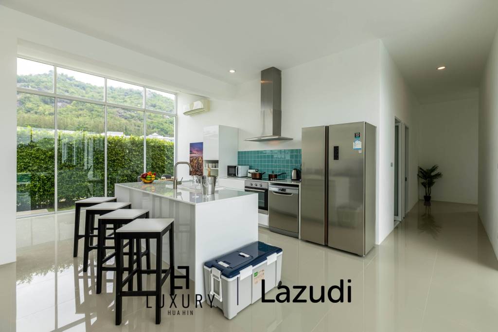 โมเดิร์นพูลวิลล่า 4 ห้องนอน พร้อมดาดฟ้าชมวิว (KH-A5)