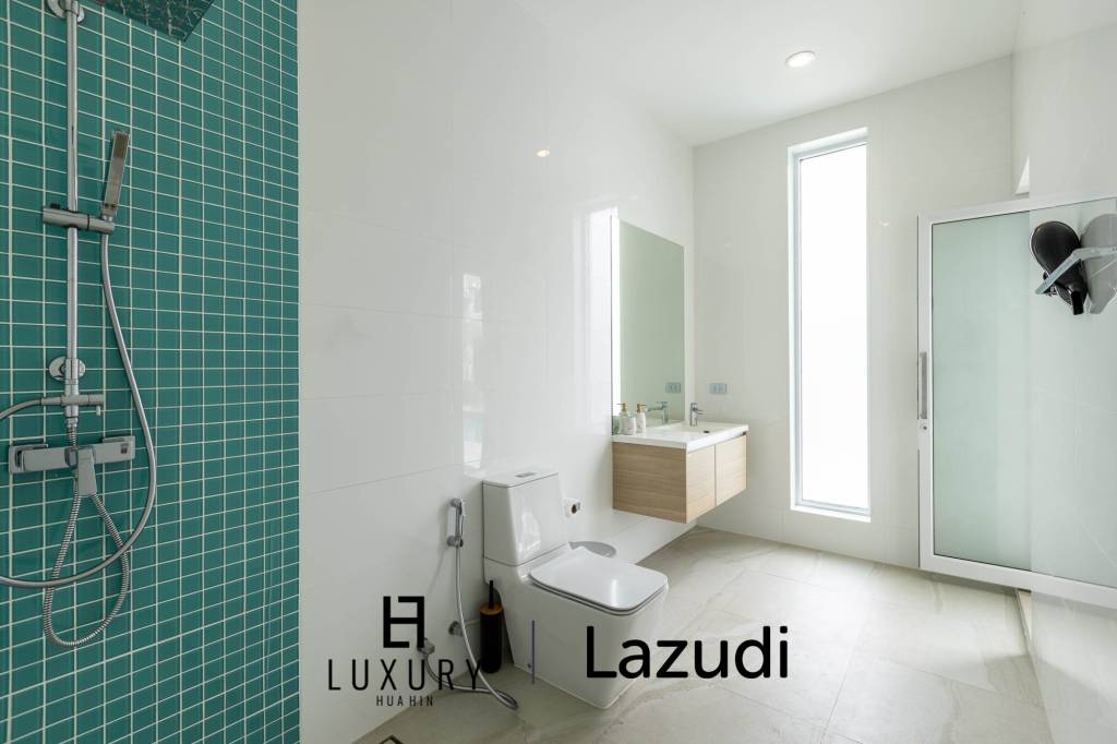 โมเดิร์นพูลวิลล่า 4 ห้องนอน พร้อมดาดฟ้าชมวิว (KH-A5)