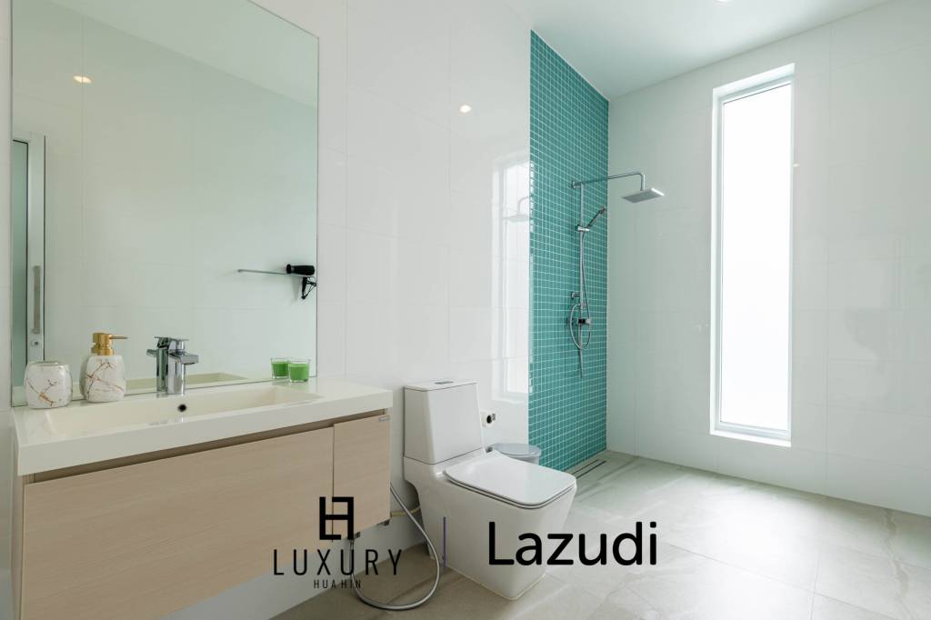 โมเดิร์นพูลวิลล่า 4 ห้องนอน พร้อมดาดฟ้าชมวิว (KH-A5)