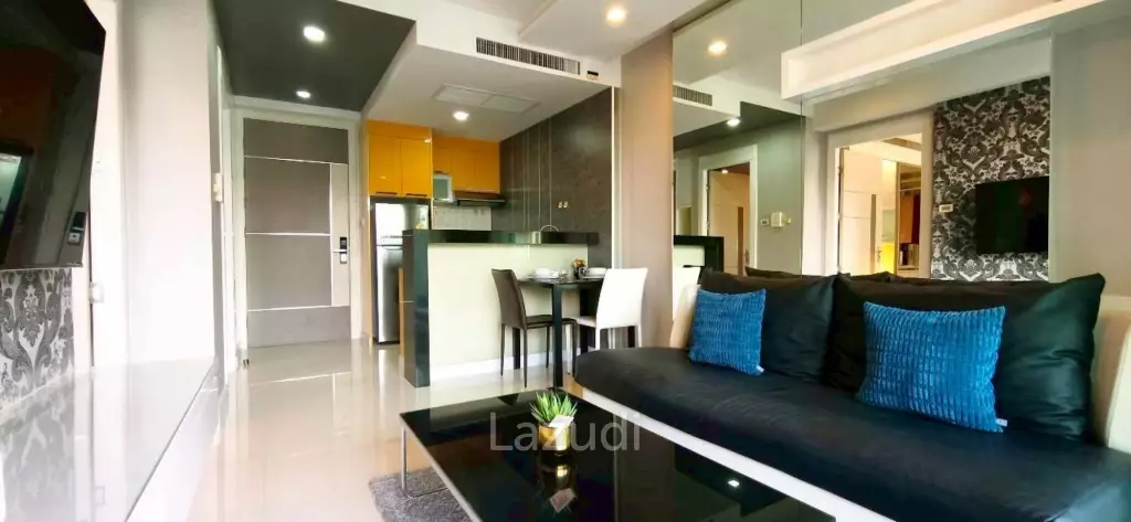 Extremely Spacious 1-Bedroom for Rent at Apus Condominium