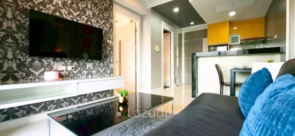 Extremely Spacious 1-Bedroom for Rent at Apus Condominium