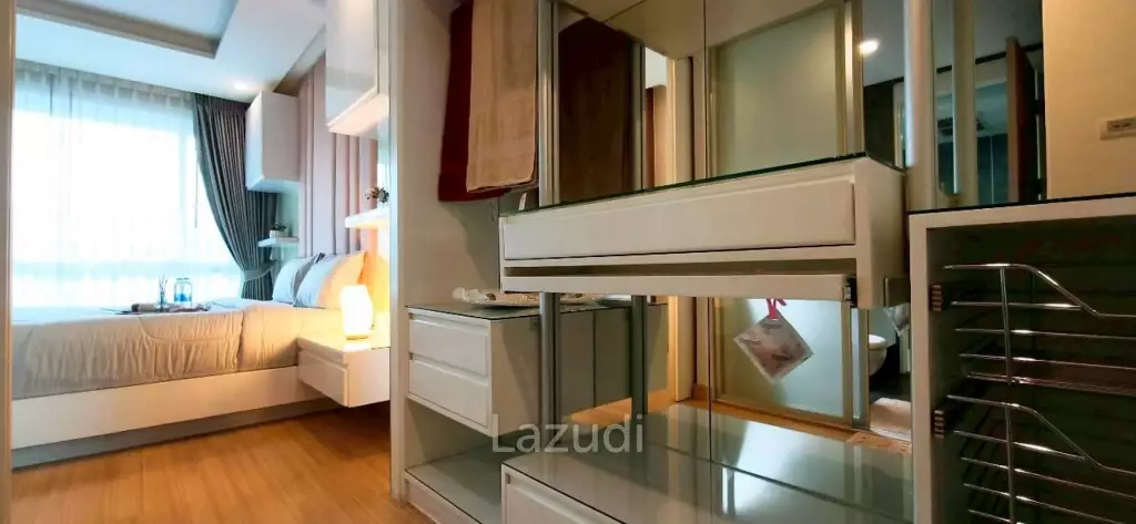 Extremely Spacious 1-Bedroom for Rent at Apus Condominium