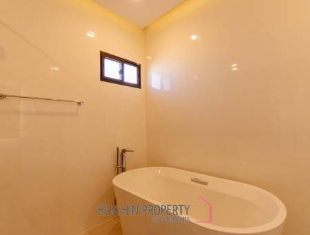 311 sqm pool villa in La Vallee Raintree Residence Hua Hin - Villa Celeste