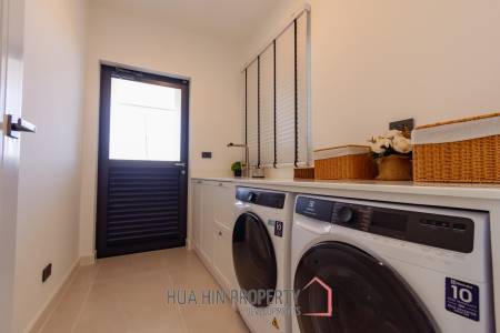 311 sqm pool villa in La Vallee Raintree Residence Hua Hin - Villa Celeste